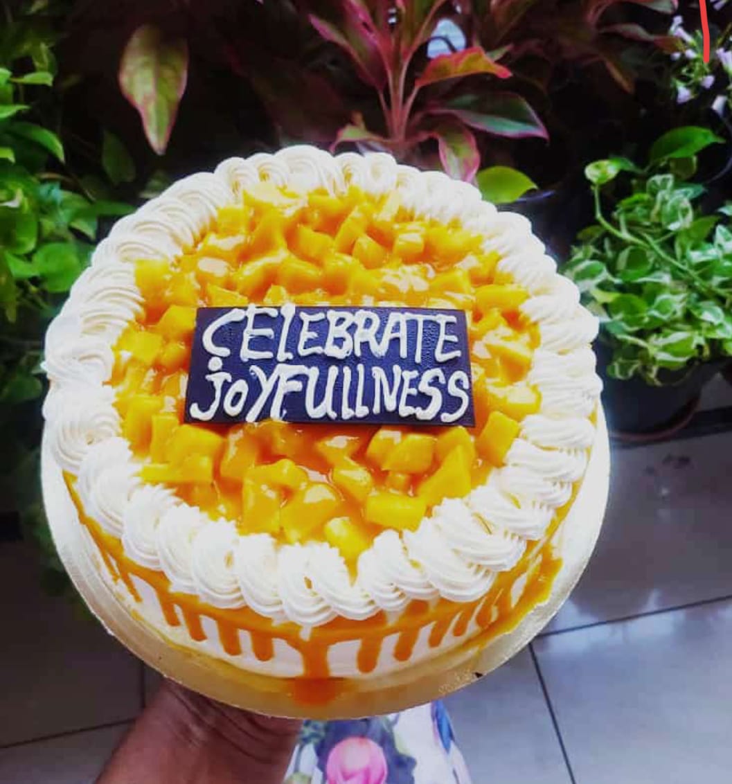 Mango Delight Fruit Cake