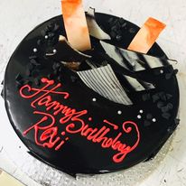 Garnished Choco chips Chocolate cake