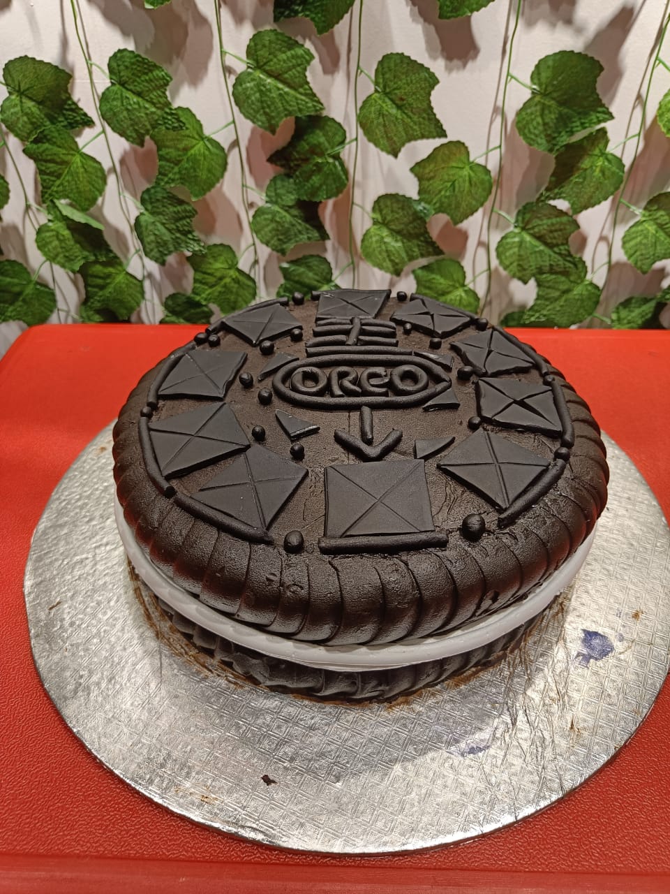 Oreo Biscuite Theme Cake